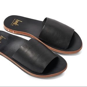 Beek Mockingbird Sandal
